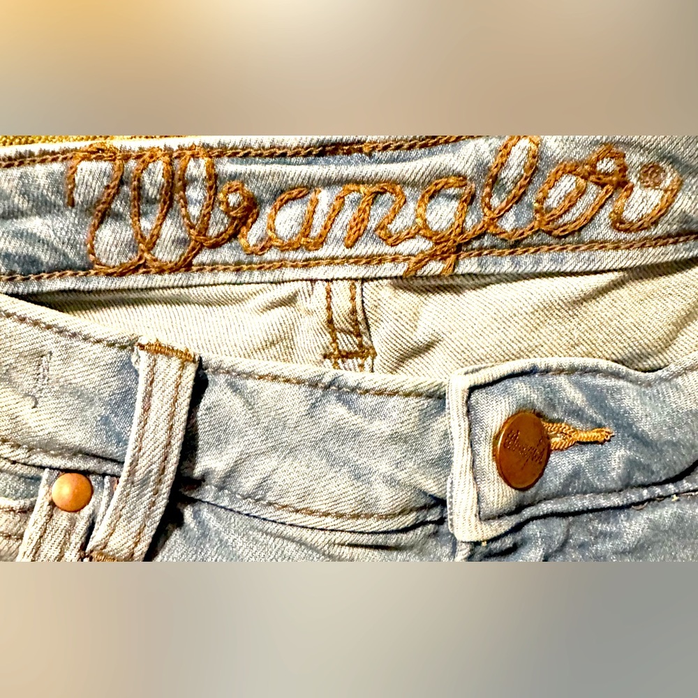 Wrangler Light Blue High-Waist Flare Jeans - Picture 14 of 16